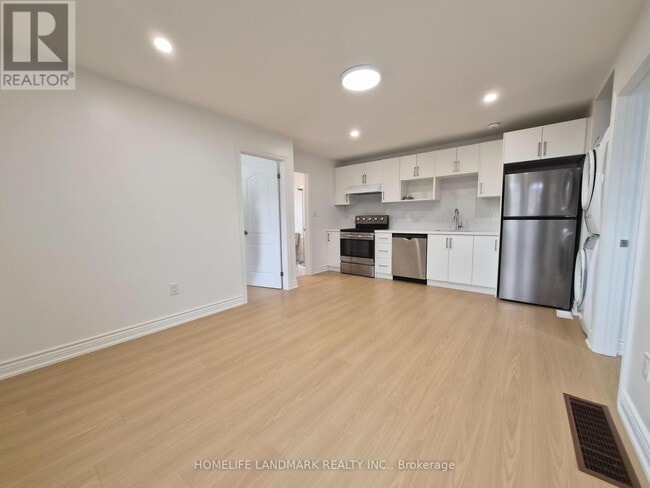 Photo - 5 Rocking Horse St