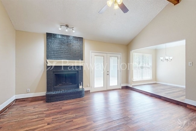 Photo - 16 Atlanta Ct