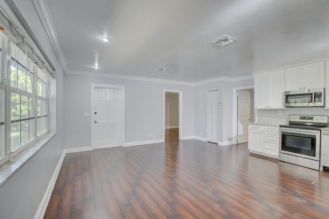 600 SW 15th St Unidad Ross Duplex