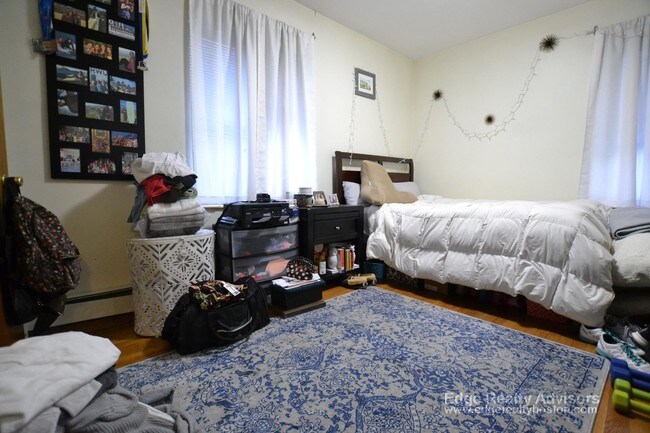 Photo - 551 Washington St