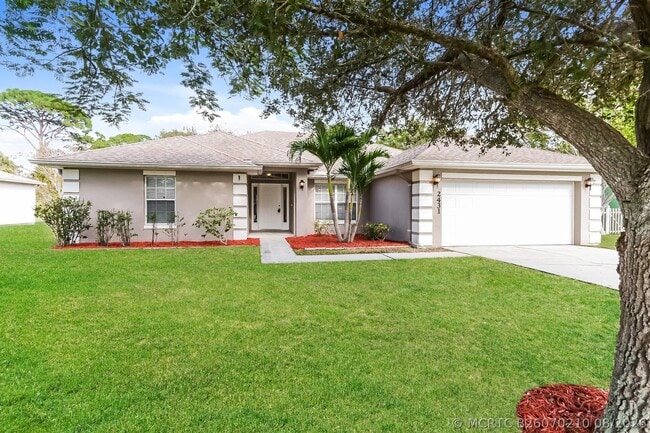 Photo - 2431 SE Gilbert Ave