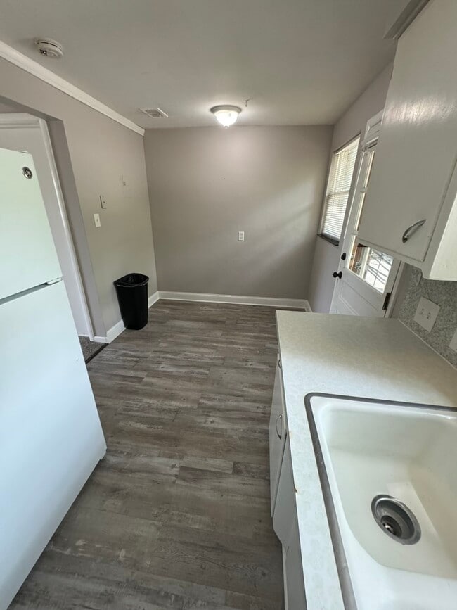 Photo - 600 Graham Rd Unidad #4