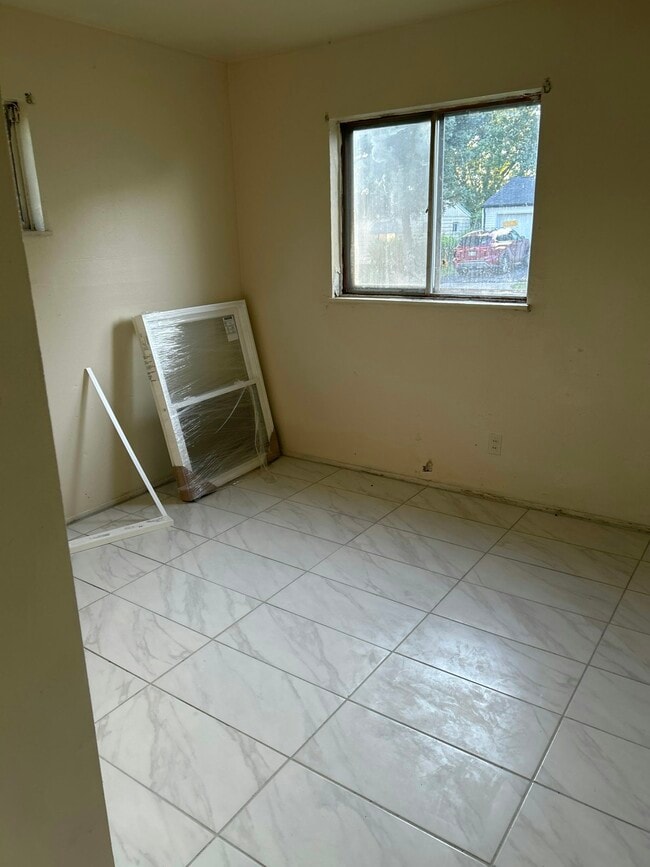 1106 Rossiter Dr