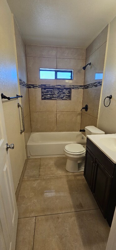 Photo - 805 W 4th St