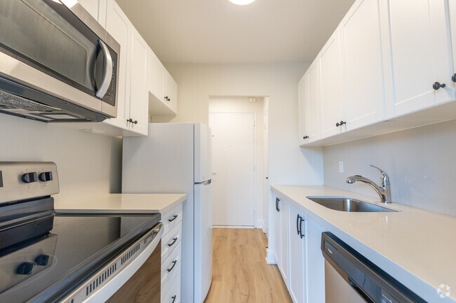 1BR, 1BA - Kitchen - 3 Swift Drive