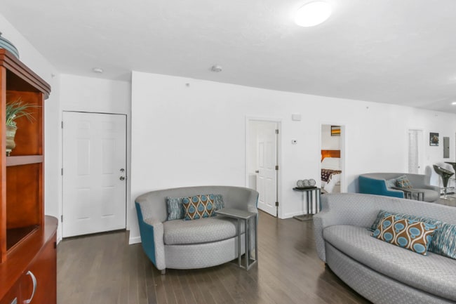 Photo - 15 Hawley St Unit 1