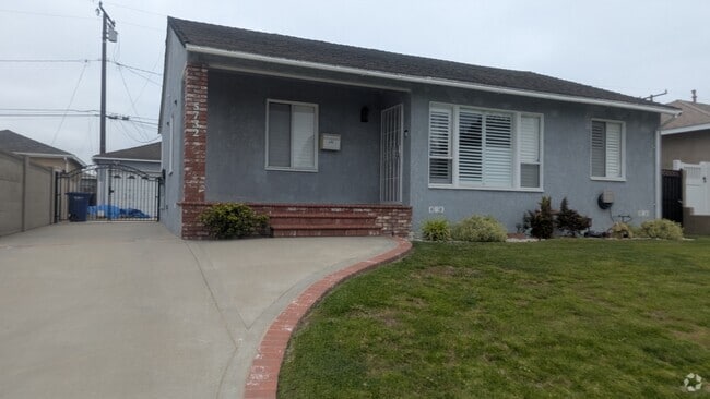 Building Photo - 5732 Yearling St Rental