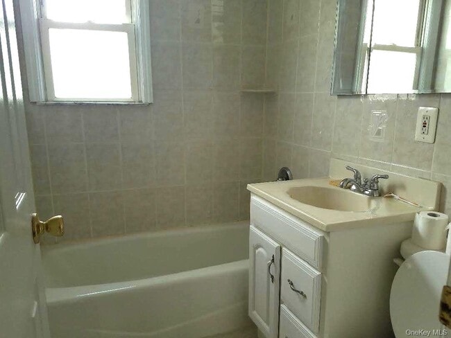 Photo - 625 E Broadway Unidad 4