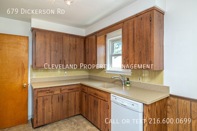 Photo - 679 Dickerson Rd