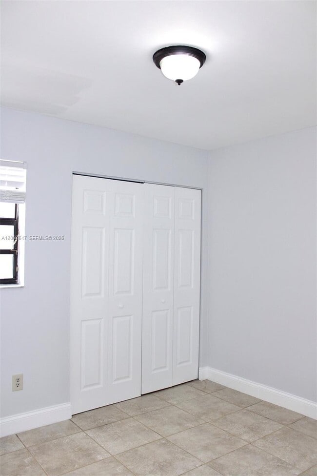 Photo - 2728 W 74th St