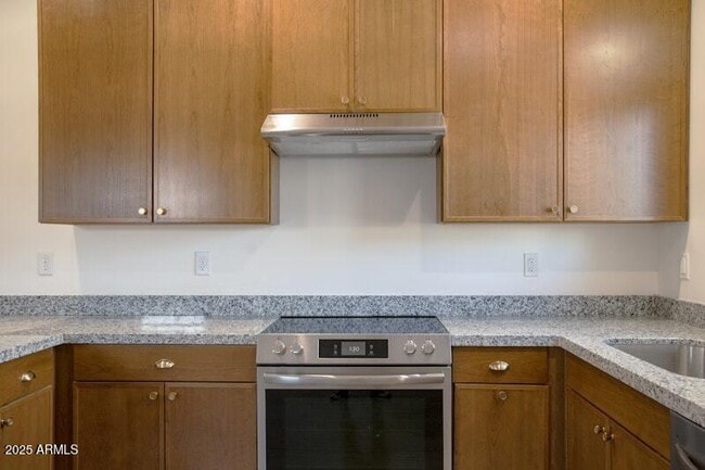 Photo - 2006 W Madison St