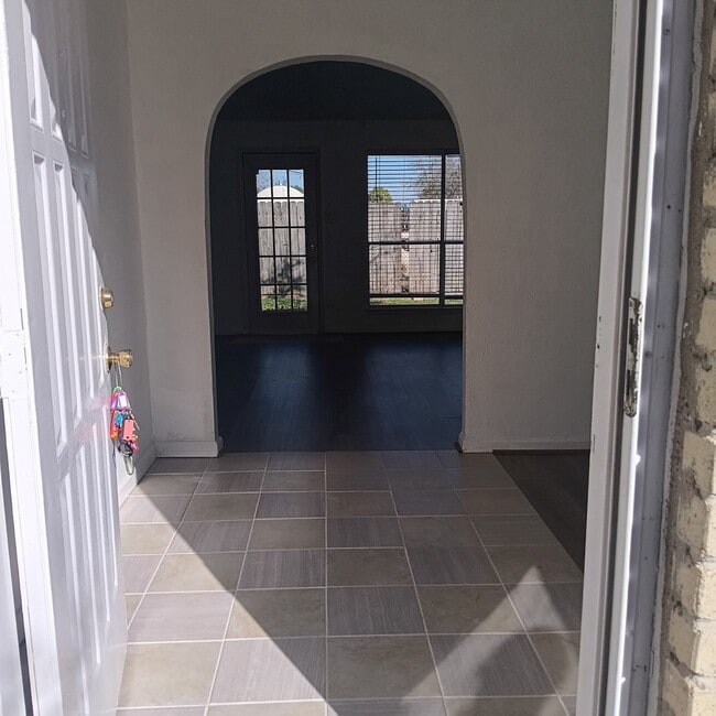 Photo - 14114 Old Village Ln