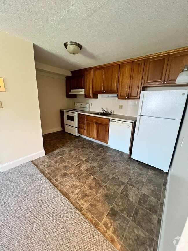 Building Photo - 1 Brattle Dr Unit 1 Rental