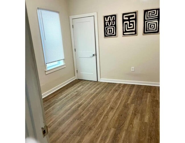 Photo - Beautifully renovated Lasalle Gardens home