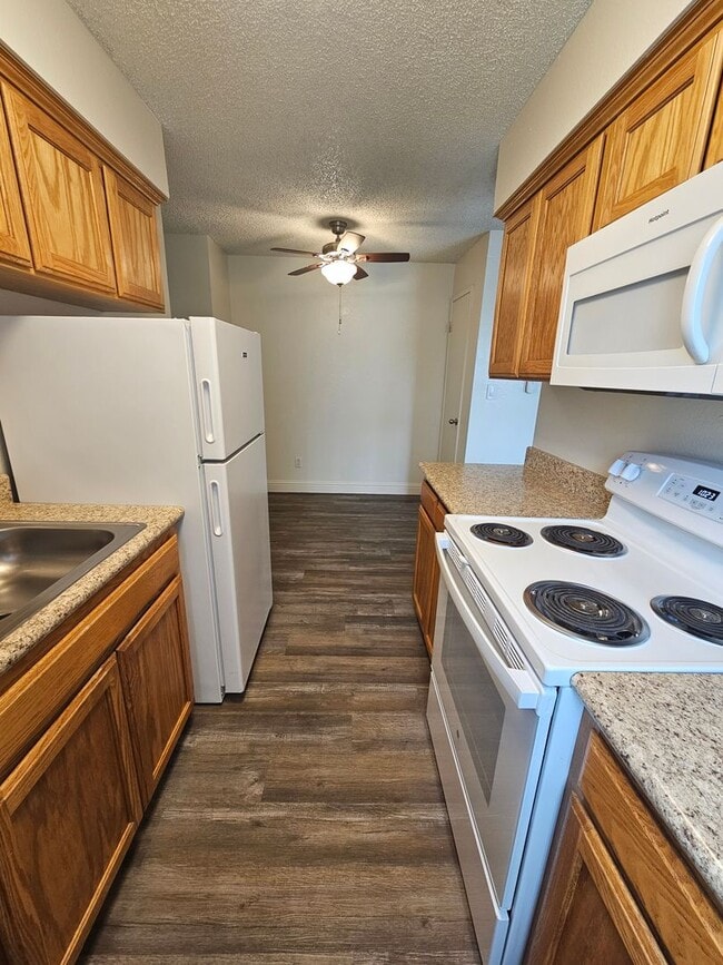 Photo - Parkwood Apartments