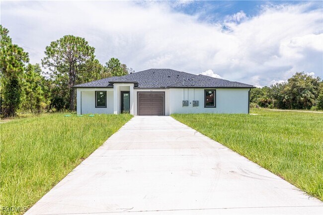 Photo - 717 Homestead Rd S