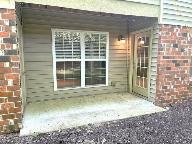 Photo - COMING SOON!!! Ground Floor Condo in Lake ...