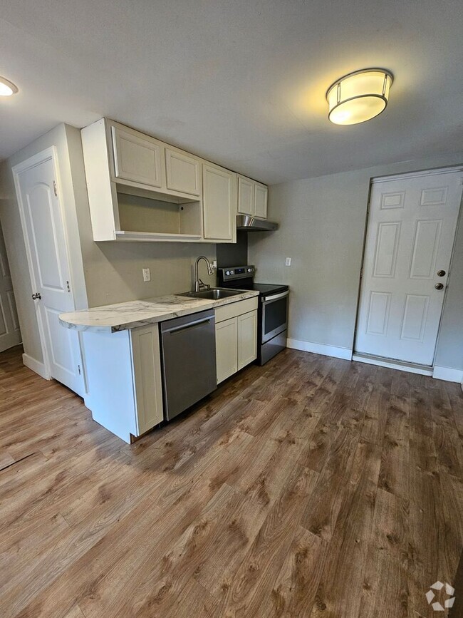 Building Photo - 1045 Seaside Ln Unit 1045 Seaside Lane A Rental