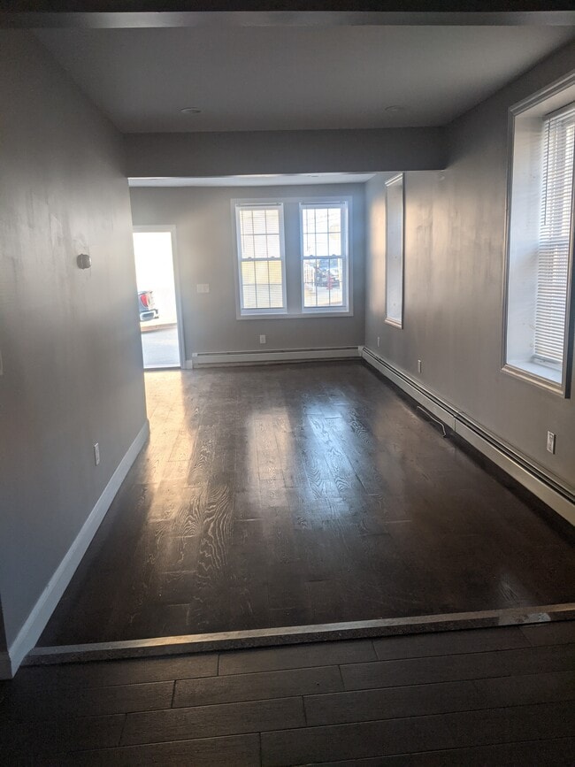 Living room - 300 Cedar St Unit 2