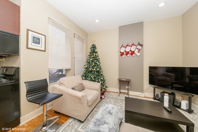 Photo - 1961 N Wilmot Ave