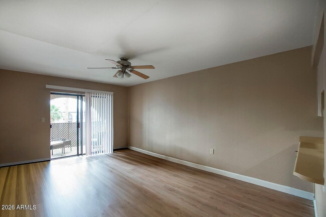 3033 E Devonshire Ave Unit 3032