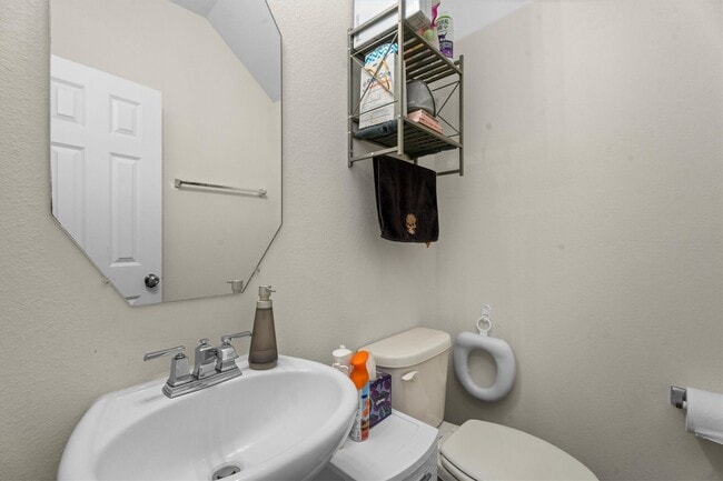 Photo - 1714 Avocet Way