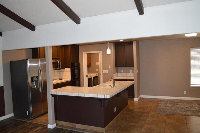 Photo - 3035 Duquesne Way