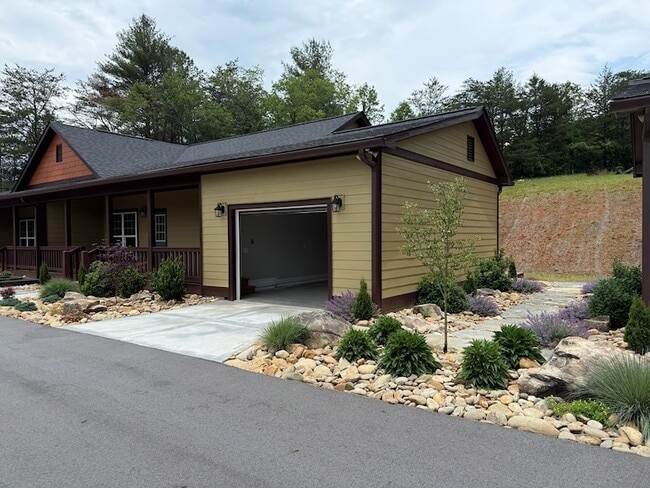 124 Happy Family Rd