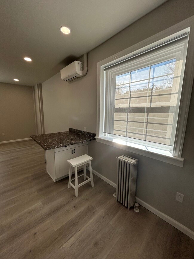 Photo - 1 Caroline Ave Unidad 2