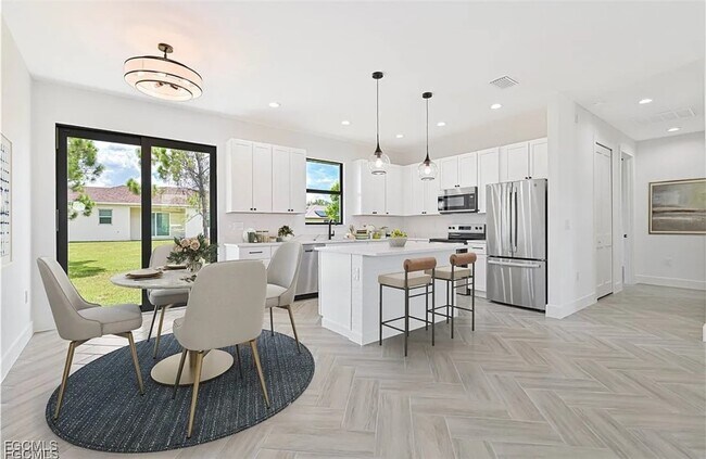 Photo - 4303 12th St W