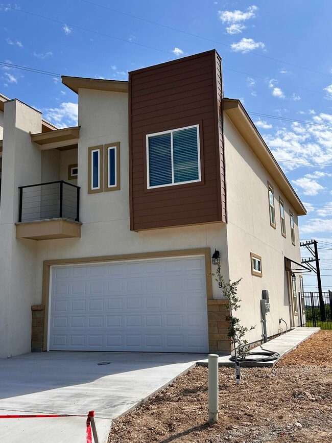 Photo - 119 Ave Ventana House