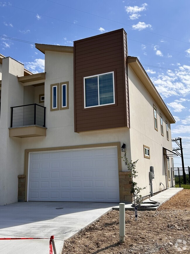 Building Photo - 119 Ave Ventana Rental