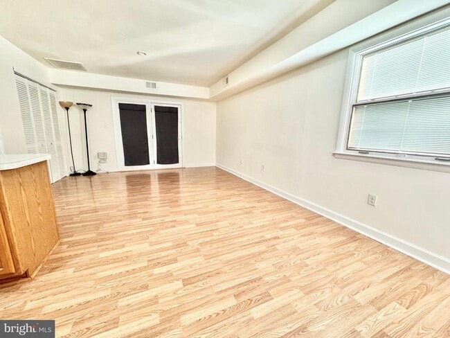 Photo - 331 N Governors Ave