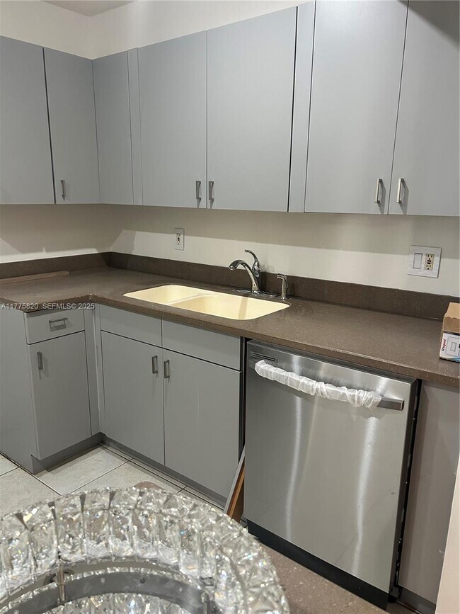 Photo - 11511 NW 10th St Unidad 11511