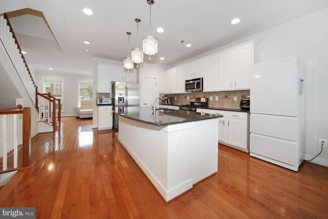Photo - 609 Hendrix Ave