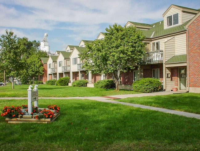 Photo - Center Oaks Apartments
