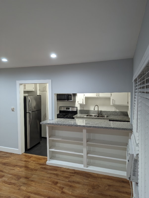 Photo - 7062 Lanewood Ave Unidad 16