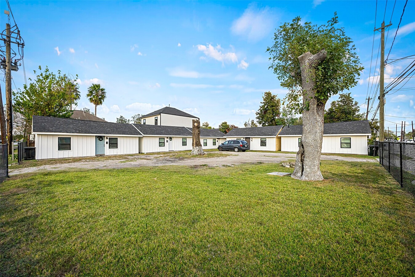 Photo - 7303 Market St