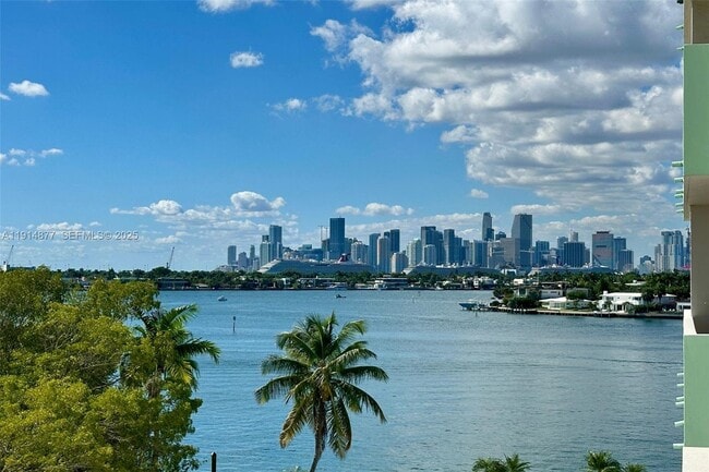 Building Photo - 5 Island Ave Unit 5G