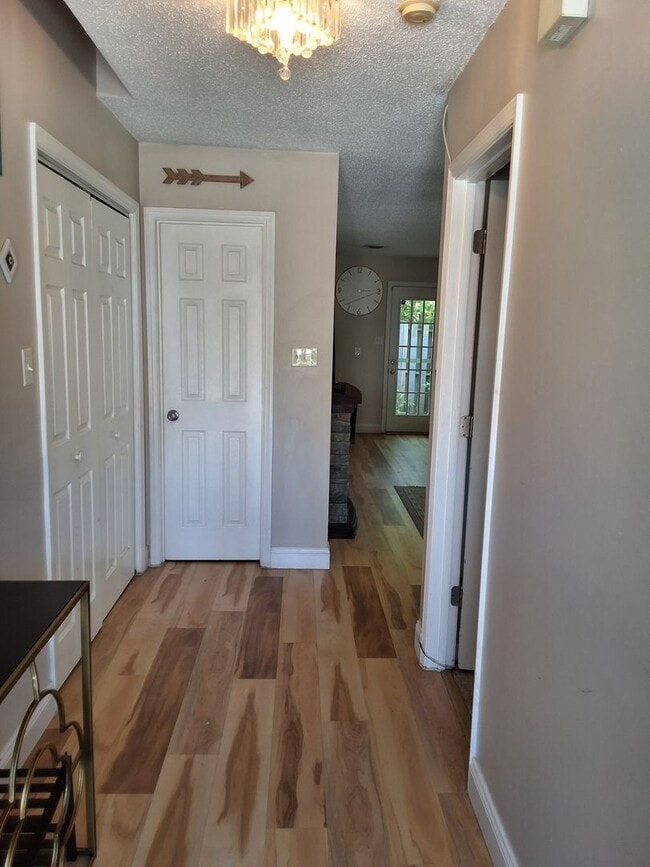 Photo - Knoxville 37912 - Short Term Lease with Utilities Included up to $200 per month -  2 bedroom, 2 b...