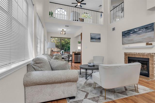 Photo - 903 Azalia Dr