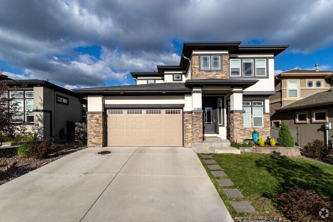 Building Photo - Luxury Living in The Farm with Private Bac... Rental