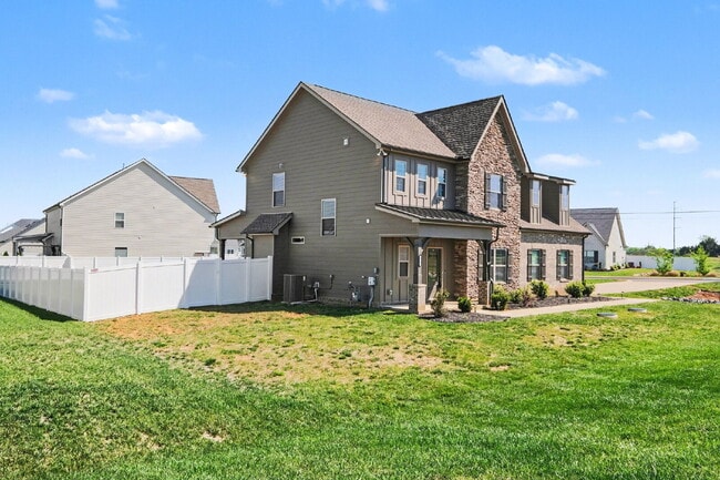 Photo - "Spacious 4-Bedroom Retreat with 3.5 Baths in Charming Mt. Juliet!" Beautiful
Almost 1/2 Acre Lot...