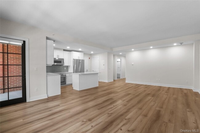 Photo - 11 Purdy St Unit 202