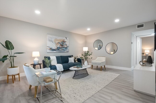 Sala de estar - 1350-1400 NE 5th Ter