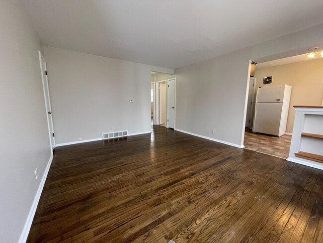 Photo - 5806 N 76th St