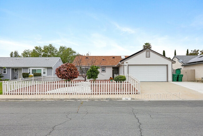Building Photo - 732 Butterfield Rd Rental