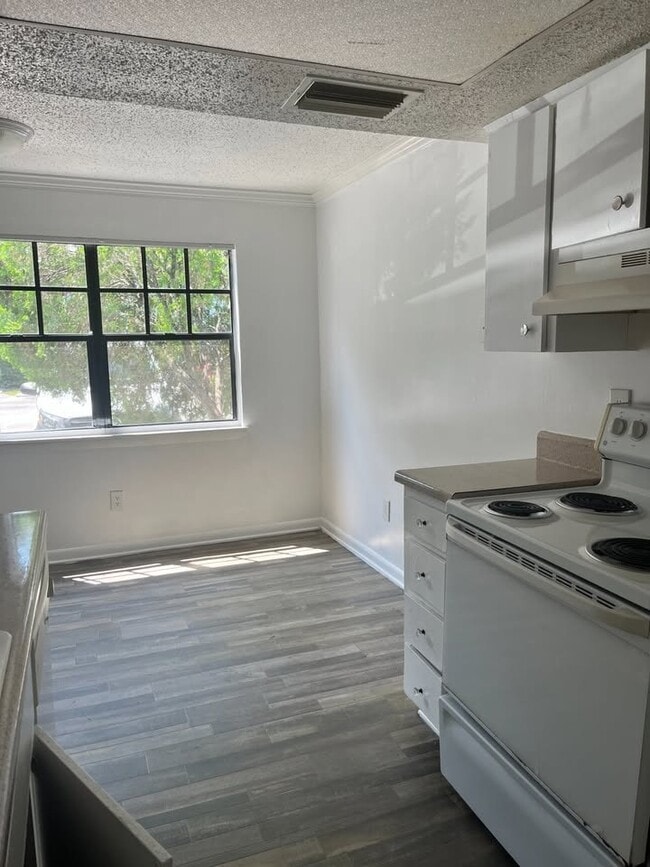 Photo - 3215 Baird Ave Unit M-87