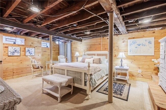 Photo - 590 Titus Ave