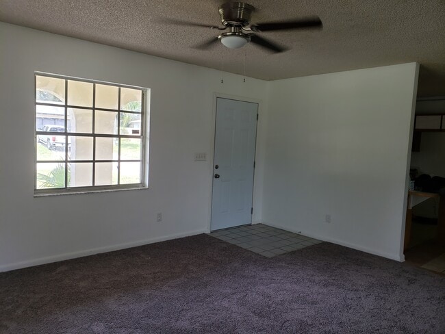 Photo - 41 Hydrangea Ln